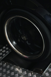 Audi S4 V8 Quattro Wheel on Dyno